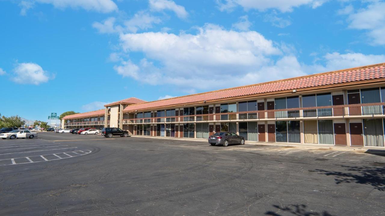 G T Hotels Inn & Suites Extended Stay Victorville Εξωτερικό φωτογραφία