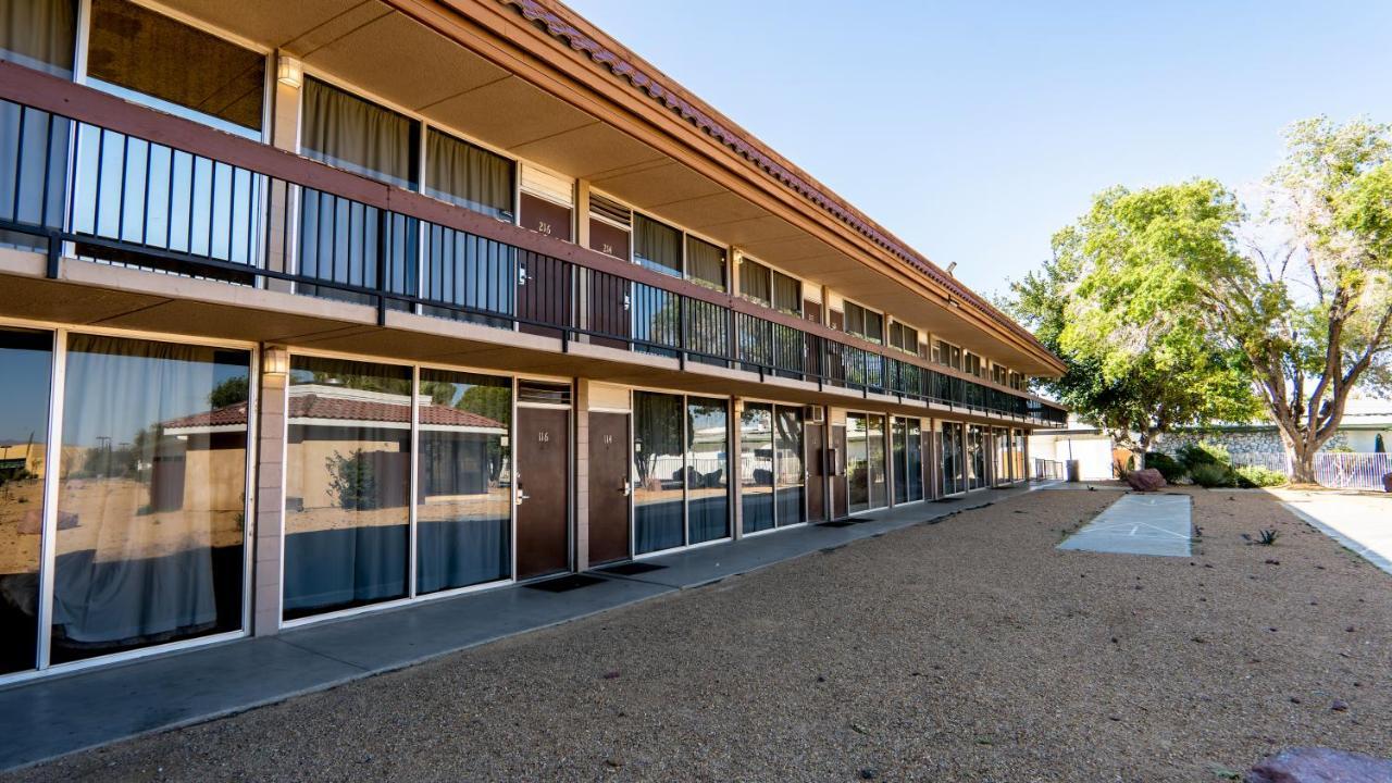 G T Hotels Inn & Suites Extended Stay Victorville Εξωτερικό φωτογραφία